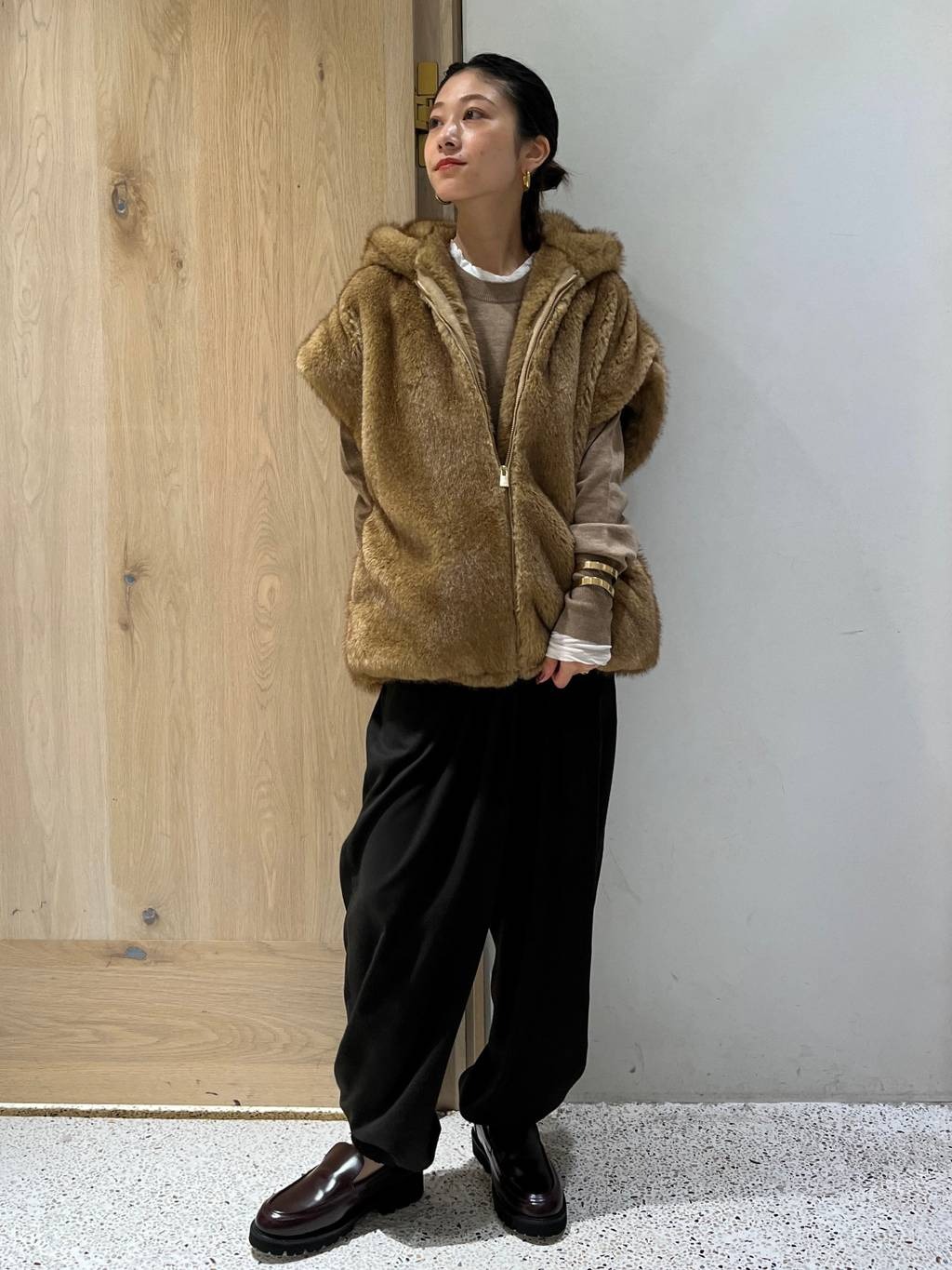 Curensologyのファインウールクルーニットプルオーバーを使ったコーディネートを紹介します。｜Rakuten Fashion(楽天ファッション／旧楽天ブランドアベニュー)6456194