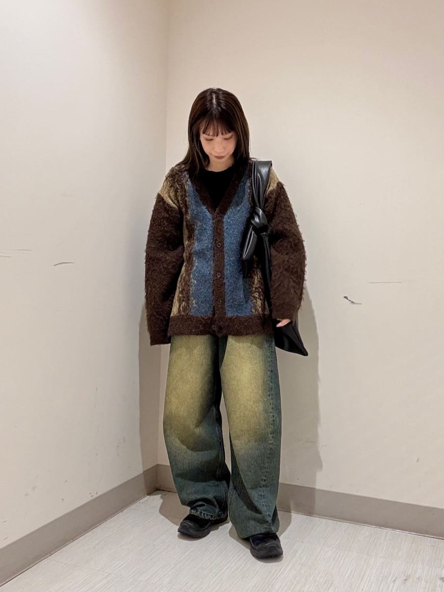 tk.TAKEO KIKUCHIのボールドストライプシャギーニットVカーディガンを使ったコーディネートを紹介します。｜Rakuten Fashion(楽天ファッション／旧楽天ブランドアベニュー)6456987