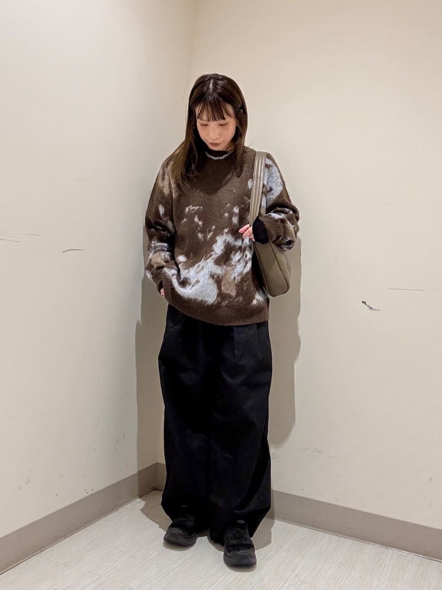 tk.TAKEO KIKUCHIのルーズシルエットアブストラクトシャギーニットプルオーバーを使ったコーディネートを紹介します。｜Rakuten Fashion(楽天ファッション／旧楽天ブランドアベニュー)6456988