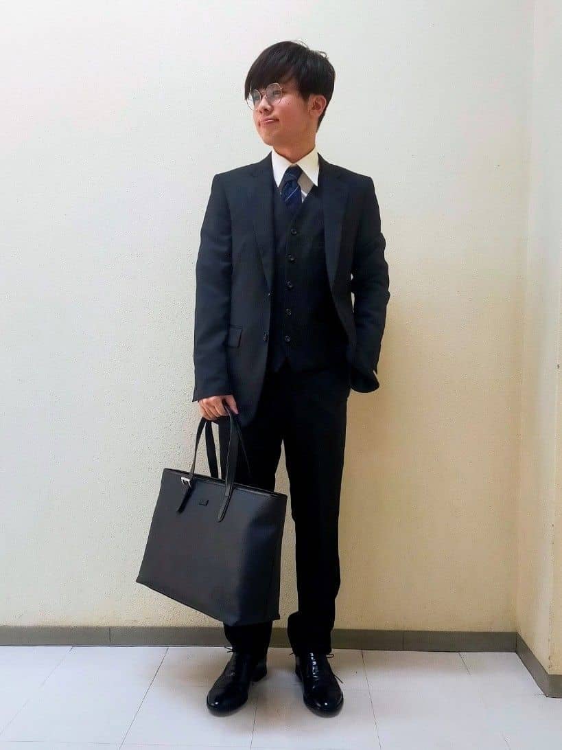 TAKEO KIKUCHIの【冠婚葬祭/3ピース対応】サージ ベストを使ったコーディネートを紹介します。｜Rakuten Fashion(楽天ファッション／旧楽天ブランドアベニュー)6456997