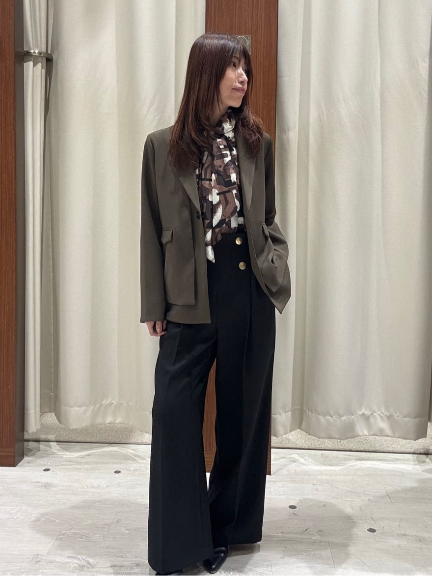 Vinのボタンアクセントワイドパンツを使ったコーディネートを紹介します。｜Rakuten Fashion(楽天ファッション／旧楽天ブランドアベニュー)6459410