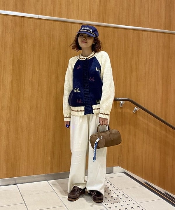 BEAMS HEARTの【手洗い可】ロゴ刺繍 スタジャン カーディガン 25AW ニット 長袖 レディース オーバーサイズを使ったコーディネートを紹介します。｜Rakuten Fashion(楽天ファッション／旧楽天ブランドアベニュー)6460647