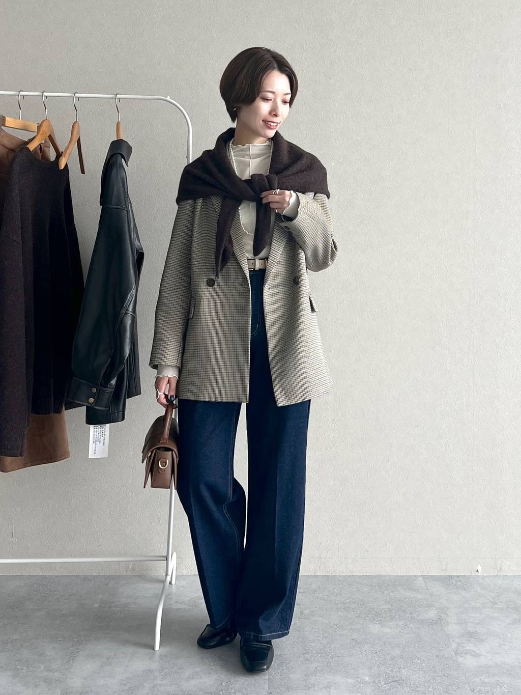 mysty womanのニットストールSETプルオーバーを使ったコーディネートを紹介します。｜Rakuten Fashion(楽天ファッション／旧楽天ブランドアベニュー)6460702