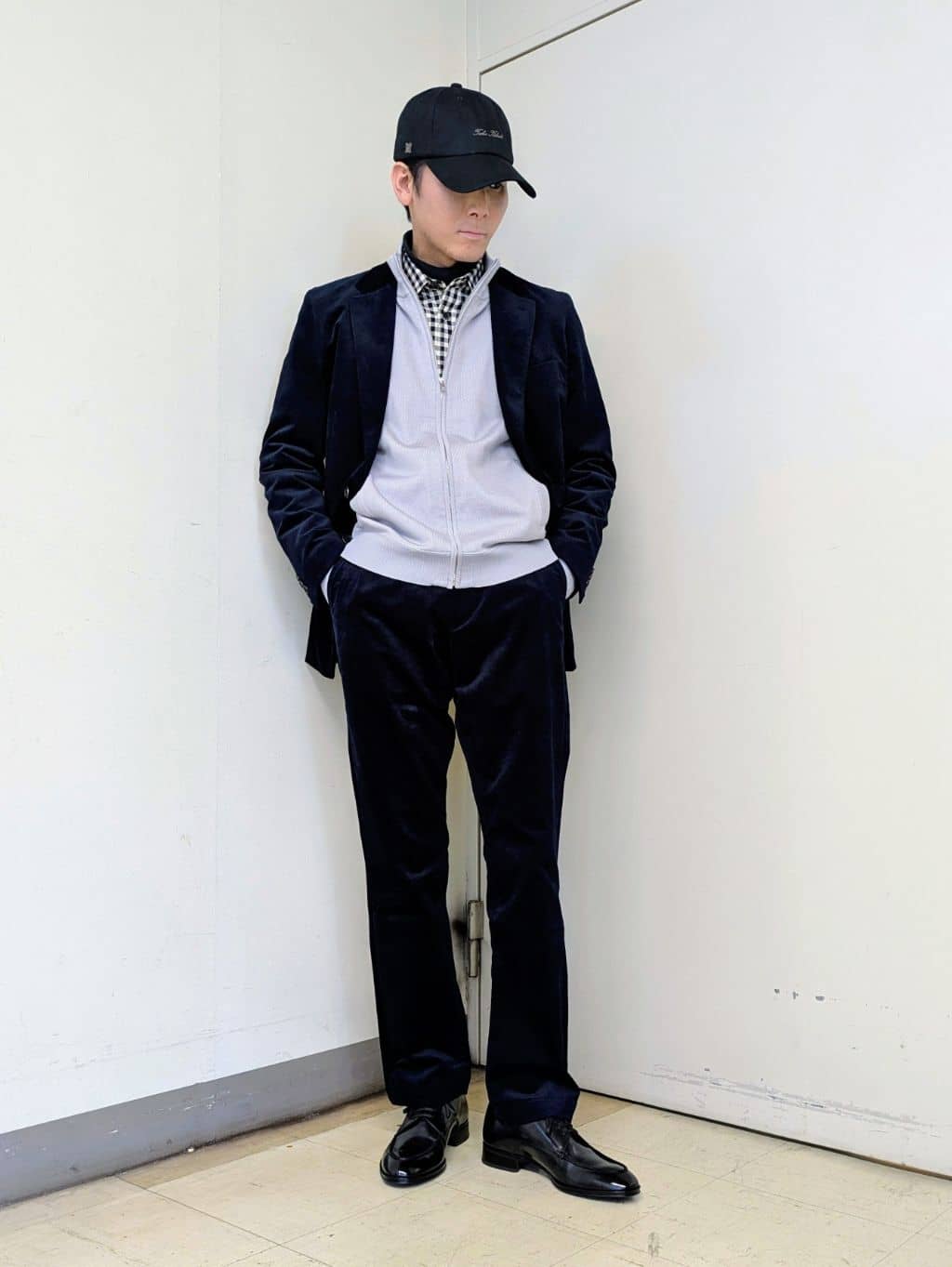 TAKEO KIKUCHIの【Sサイズ~】ストレッチコーデュロイ ジャケットを使ったコーディネートを紹介します。｜Rakuten Fashion(楽天ファッション／旧楽天ブランドアベニュー)6461446