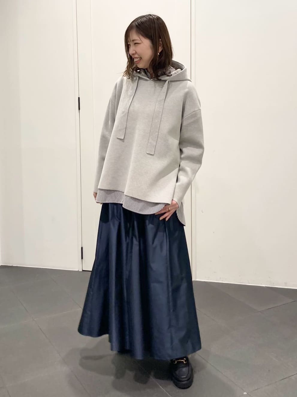 1er Arrondissementのウールコットンスムースニットフーディーを使ったコーディネートを紹介します。｜Rakuten Fashion(楽天ファッション／旧楽天ブランドアベニュー)6461885