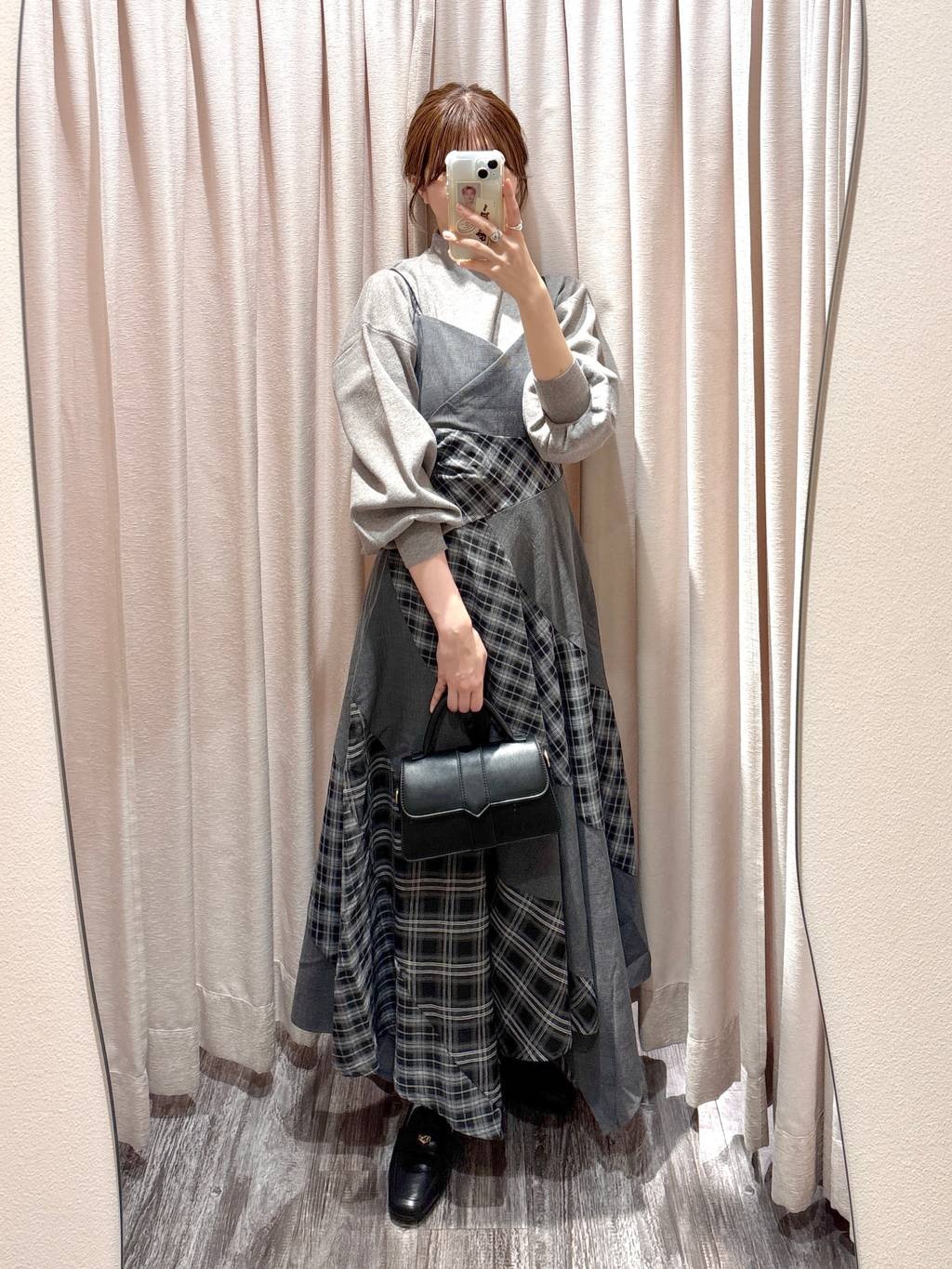 mysty womanの袖ボリュームハイネックプルオーバーを使ったコーディネートを紹介します。｜Rakuten Fashion(楽天ファッション／旧楽天ブランドアベニュー)6465873