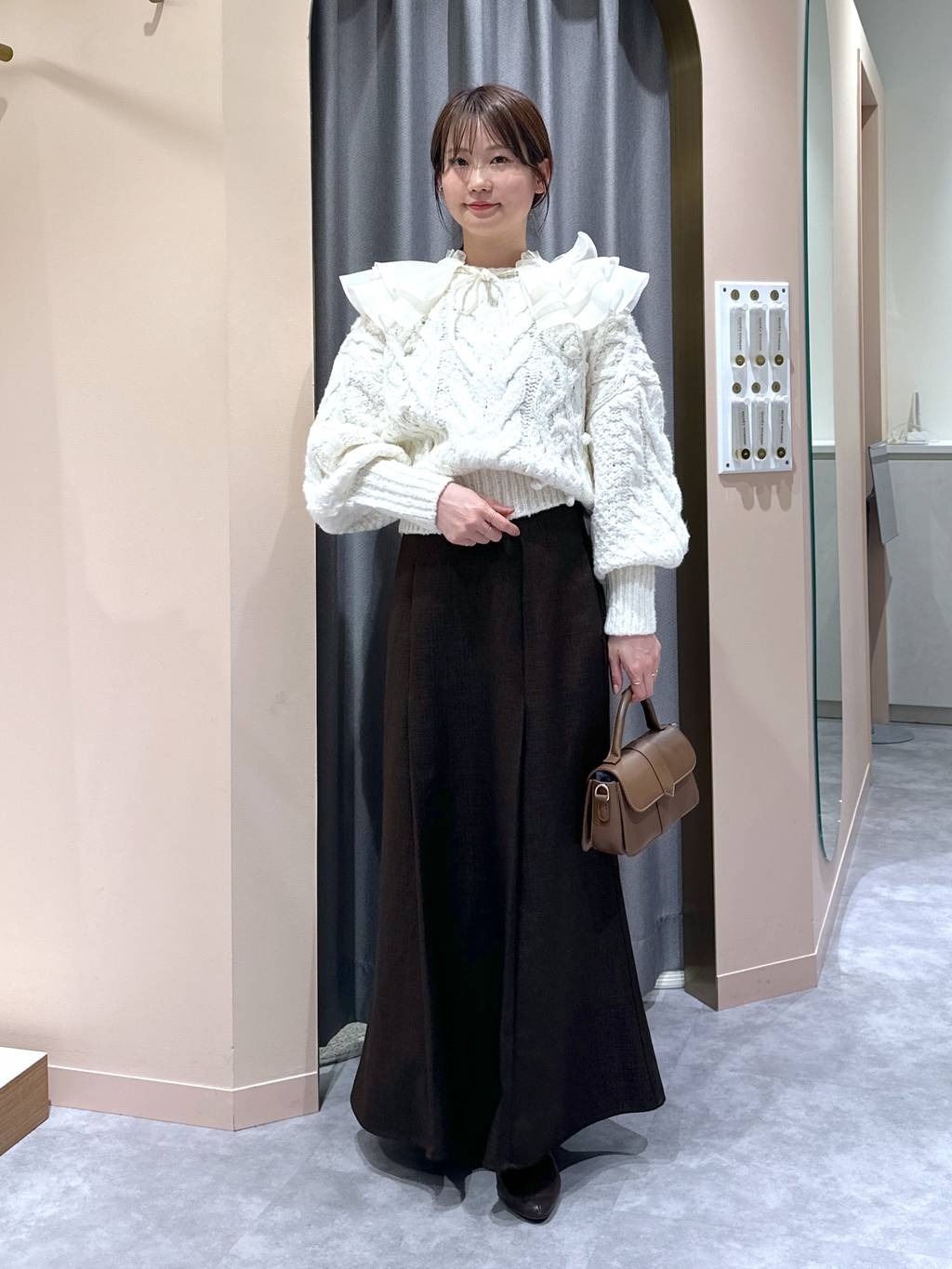 mysty womanのボートネックケーブルニットを使ったコーディネートを紹介します。｜Rakuten Fashion(楽天ファッション／旧楽天ブランドアベニュー)6465392