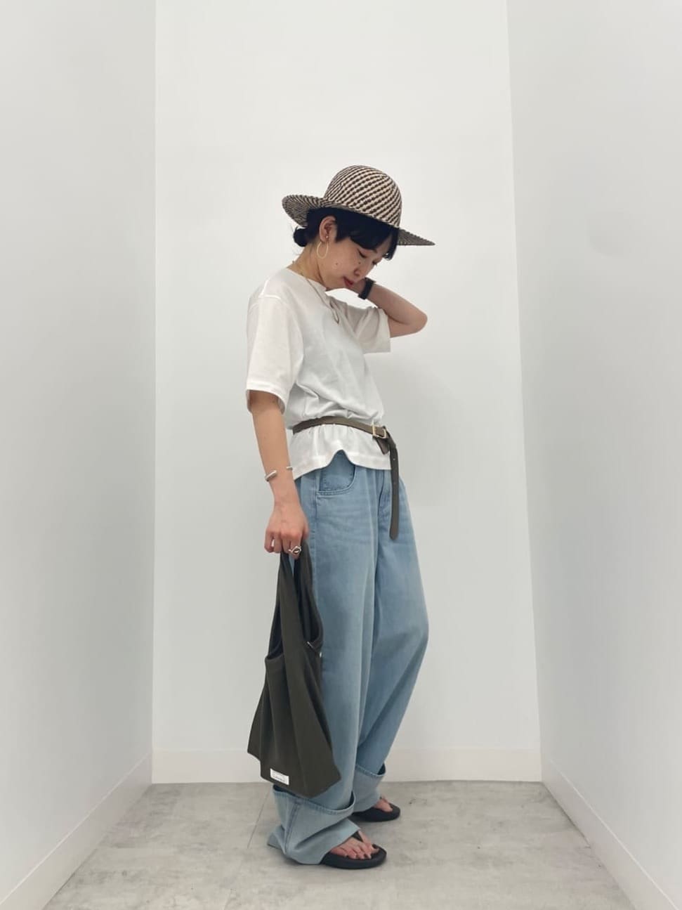 Vinのコーディネートを紹介します。｜Rakuten Fashion(楽天ファッション／旧楽天ブランドアベニュー)6466155