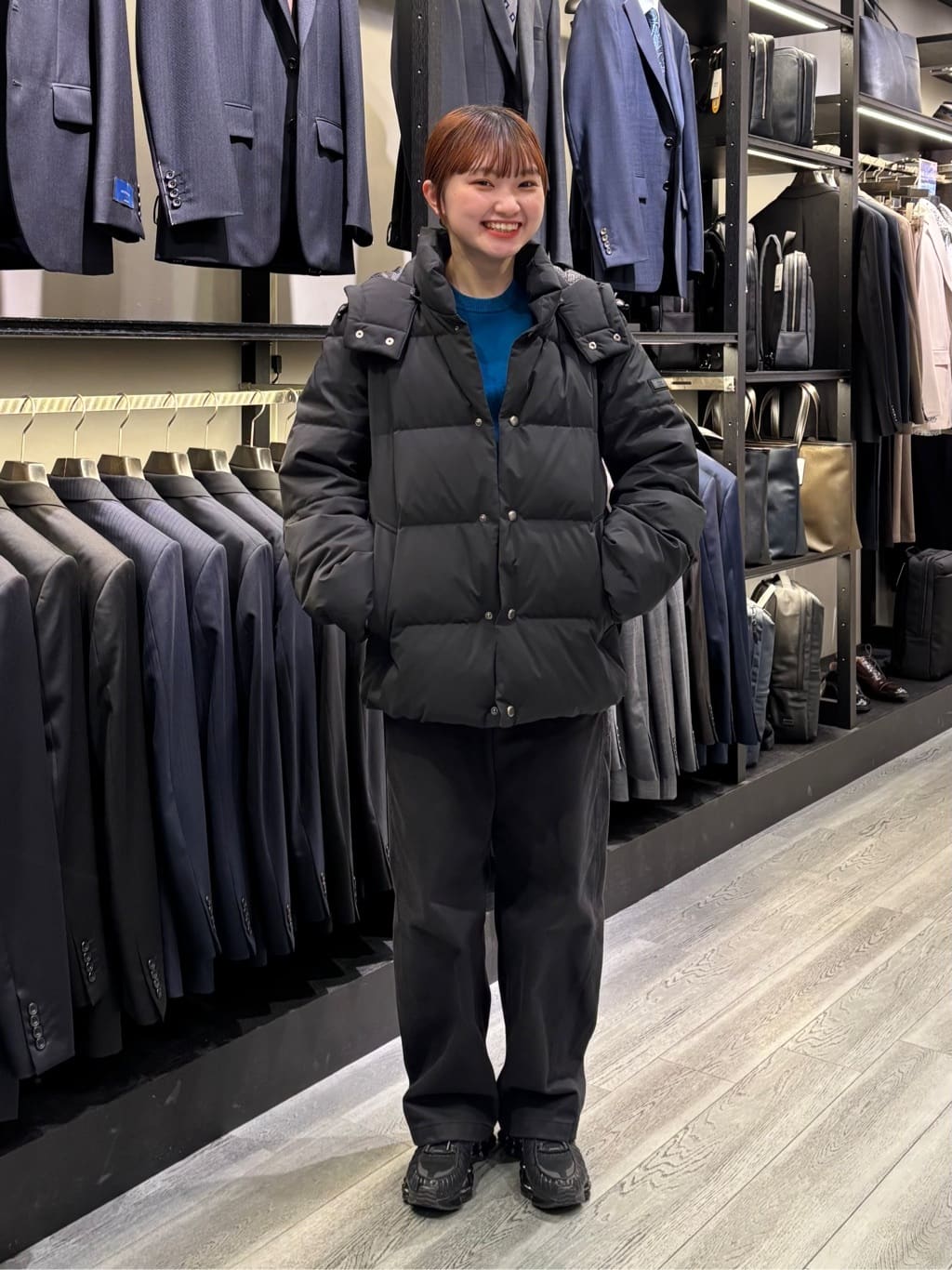 TAKEO KIKUCHIの【Air Palette Knit】ワンポイント カラーニット プルオーバーを使ったコーディネートを紹介します。｜Rakuten Fashion(楽天ファッション／旧楽天ブランドアベニュー)6468047