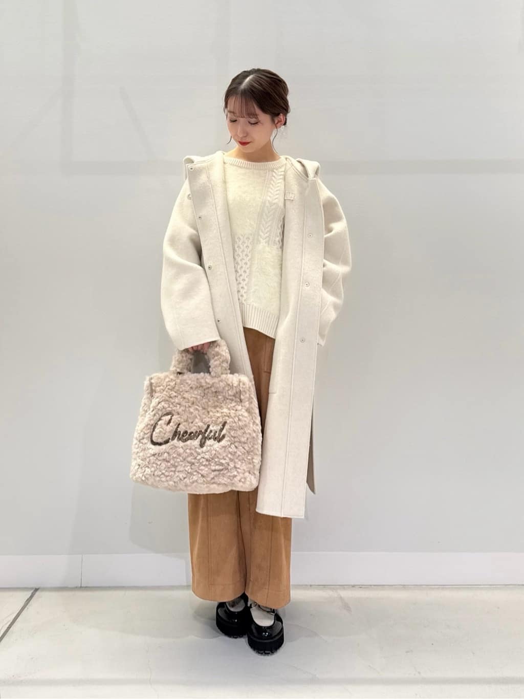 Vinのフェイクスウェードラップライクデザインスカートを使ったコーディネートを紹介します。｜Rakuten Fashion(楽天ファッション／旧楽天ブランドアベニュー)6468679