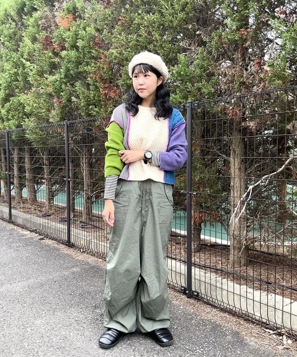 BEAMS HEARTの配色 パッチワーク ニット プルオーバーを使ったコーディネートを紹介します。｜Rakuten Fashion(楽天ファッション／旧楽天ブランドアベニュー)6468914