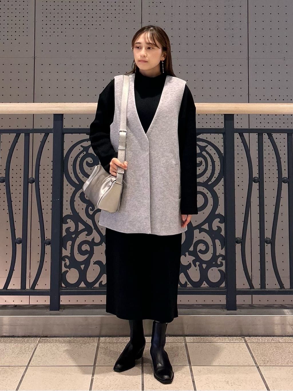 UNITED ARROWS LTD. OUTLETのニットメルトン ミドルジレ を使ったコーディネート | Rakuten Fashion ...