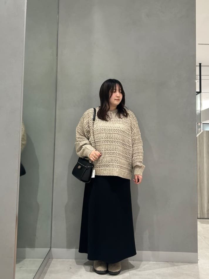 Vinの箔プリントロゴパフスリーブトップスを使ったコーディネートを紹介します。｜Rakuten Fashion(楽天ファッション／旧楽天ブランドアベニュー)6474683