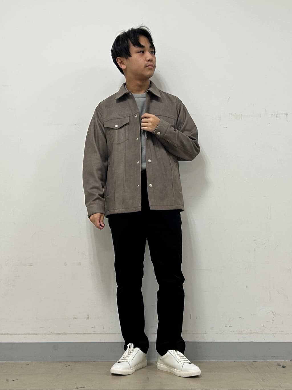 TAKEO KIKUCHIの【JUST ONE LAYER】ダウンファブリック ブルゾンを使ったコーディネートを紹介します。｜Rakuten Fashion(楽天ファッション／旧楽天ブランドアベニュー)6475516