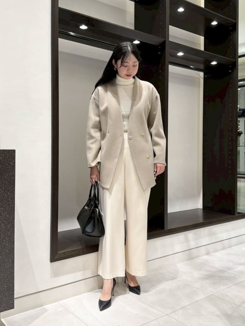 allurevilleのカシミヤ混リバーミドルラップコートを使ったコーディネートを紹介します。｜Rakuten Fashion(楽天ファッション／旧楽天ブランドアベニュー)6476823