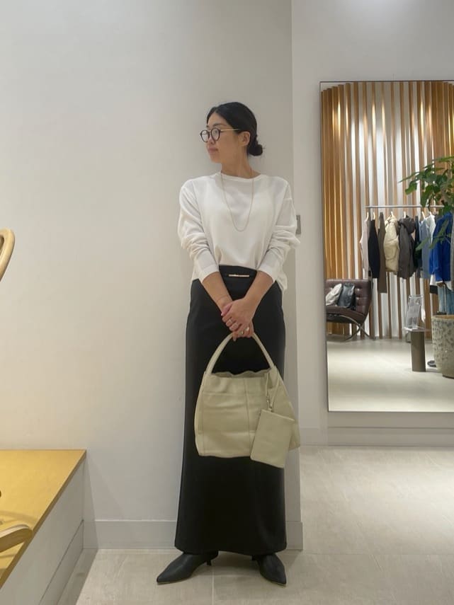 GALLARDAGALANTEのバックスリットブラウスTeeを使ったコーディネートを紹介します。｜Rakuten Fashion(楽天ファッション／旧楽天ブランドアベニュー)6478110