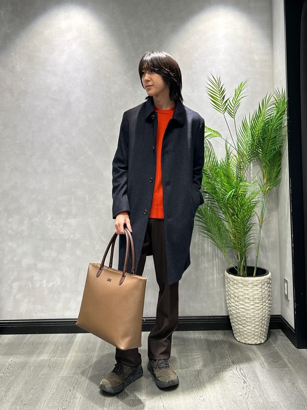 TAKEO KIKUCHIのカシミヤブレンド ビーバー調ステンカラーコートを使ったコーディネートを紹介します。｜Rakuten Fashion(楽天ファッション／旧楽天ブランドアベニュー)6483406