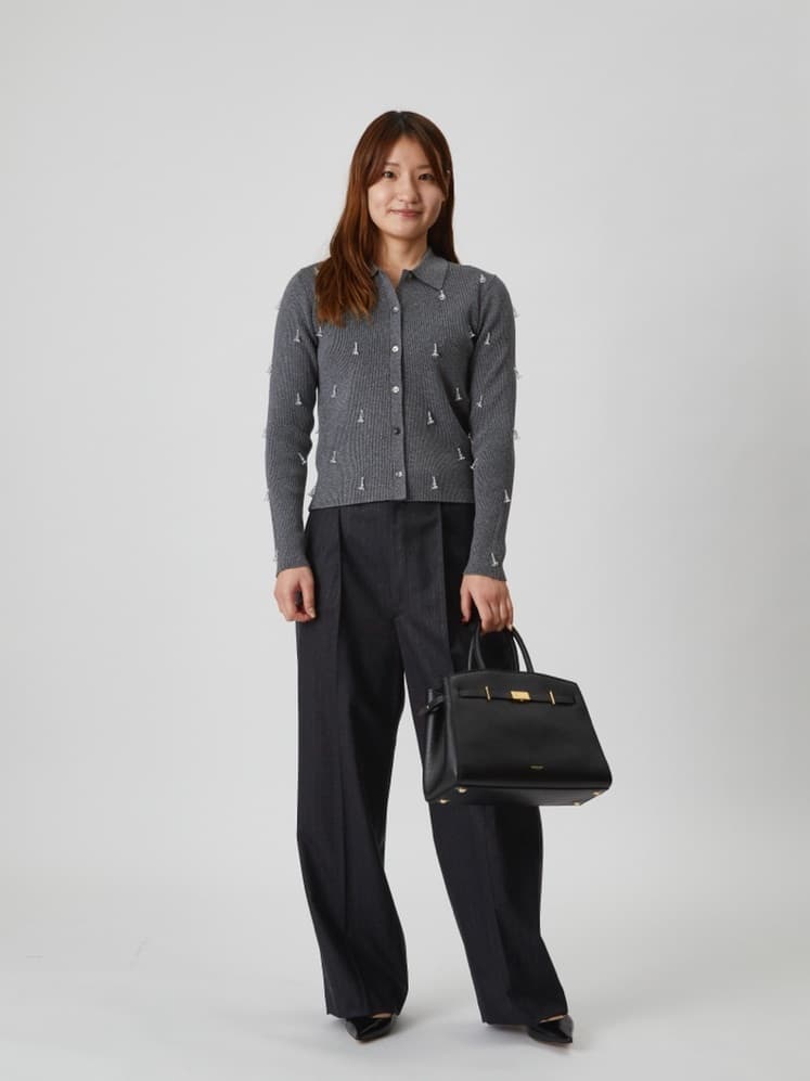 1er Arrondissementのフラワービジューニットシャツを使ったコーディネートを紹介します。｜Rakuten Fashion(楽天ファッション／旧楽天ブランドアベニュー)6483495