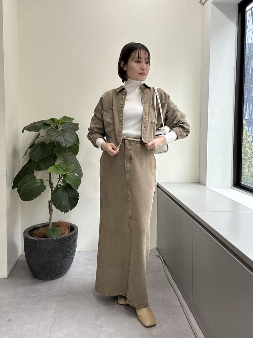 GALLARDAGALANTEの【セットアップ対応】リヨセルスリットスカートを使ったコーディネートを紹介します。｜Rakuten Fashion(楽天ファッション／旧楽天ブランドアベニュー)6485055