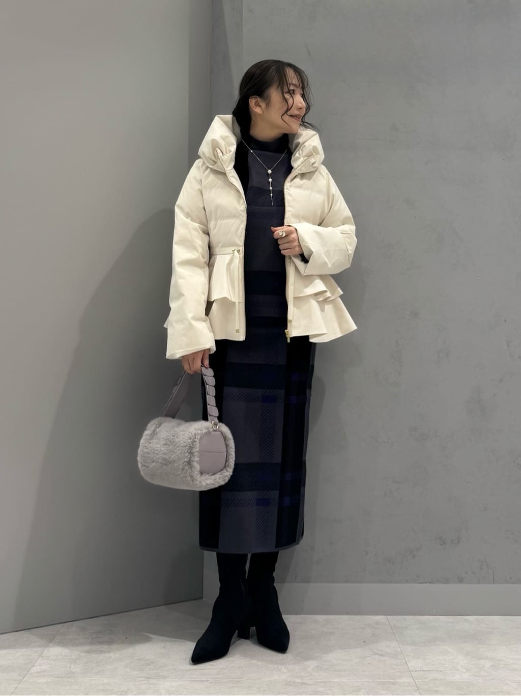 Vinのビッグチェックボトルネックニットトップスを使ったコーディネートを紹介します。｜Rakuten Fashion(楽天ファッション／旧楽天ブランドアベニュー)6486430