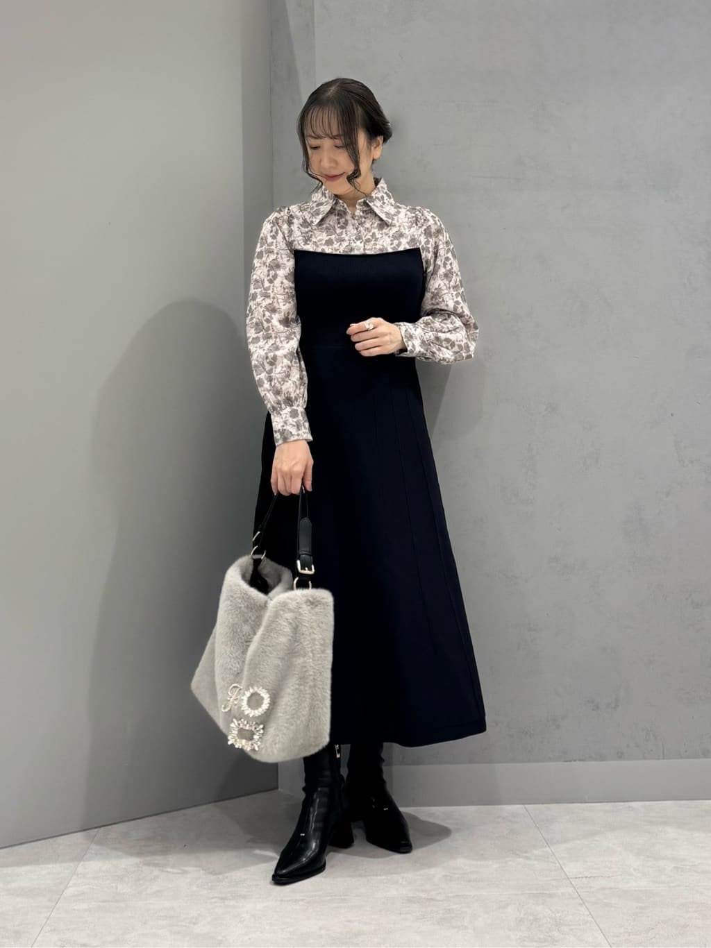 Vinの花柄ドッキングニットワンピースを使ったコーディネートを紹介します。｜Rakuten Fashion(楽天ファッション／旧楽天ブランドアベニュー)6486768