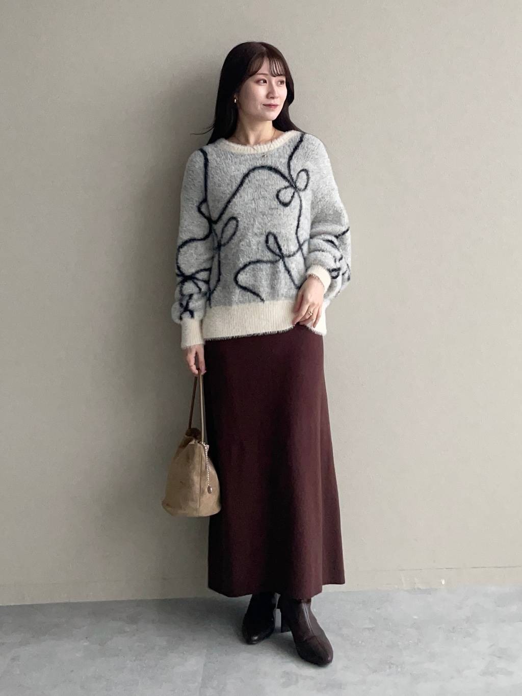 mysty womanの無地・柄シャギーニットプルオーバーを使ったコーディネートを紹介します。｜Rakuten Fashion(楽天ファッション／旧楽天ブランドアベニュー)6489208
