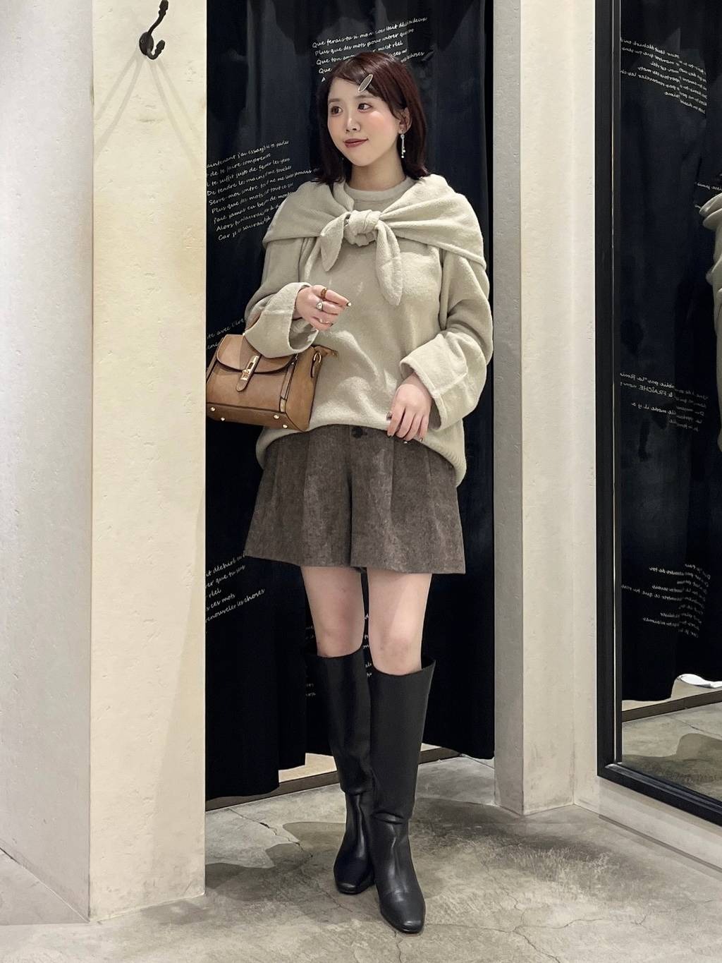 mysty womanのニットストールSETプルオーバーを使ったコーディネートを紹介します。｜Rakuten Fashion(楽天ファッション／旧楽天ブランドアベニュー)6489209