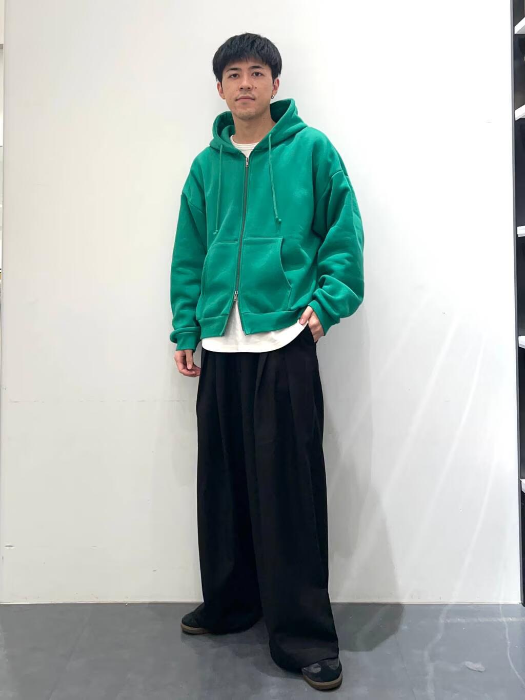 LAKOLEの裏起毛ZIPパーカーを使ったコーディネートを紹介します。｜Rakuten Fashion(楽天ファッション／旧楽天ブランドアベニュー)6489159