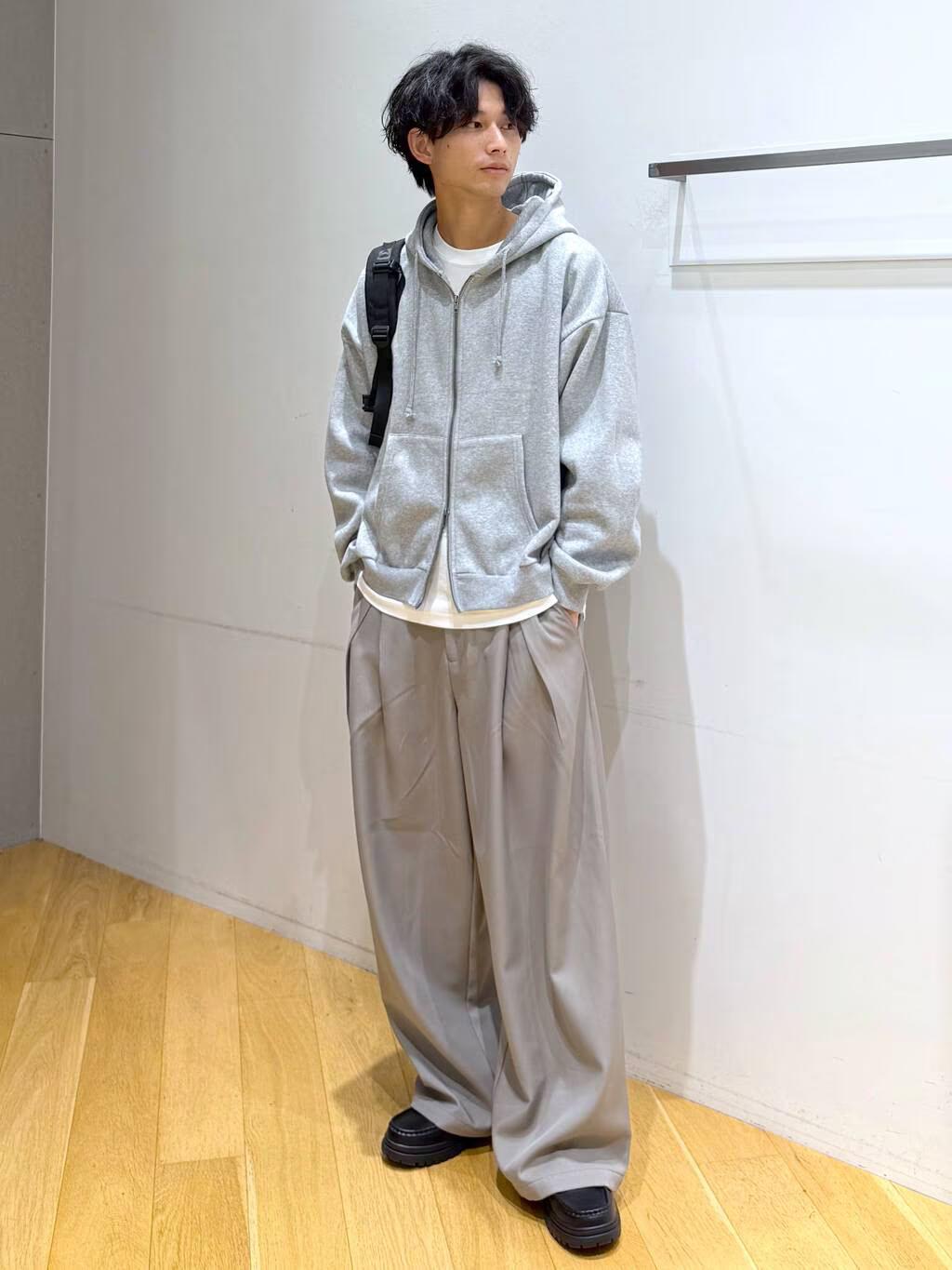 LAKOLEの裏起毛ZIPパーカーを使ったコーディネートを紹介します。｜Rakuten Fashion(楽天ファッション／旧楽天ブランドアベニュー)6489230