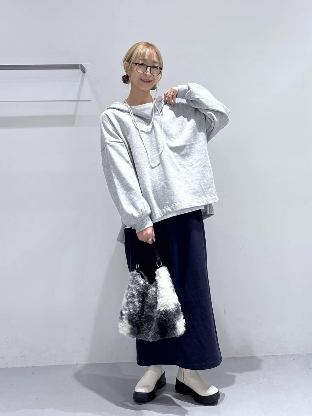 LAKOLEの<選べる着丈>裏起毛ジョーゼットスカートを使ったコーディネートを紹介します。｜Rakuten Fashion(楽天ファッション／旧楽天ブランドアベニュー)6489264