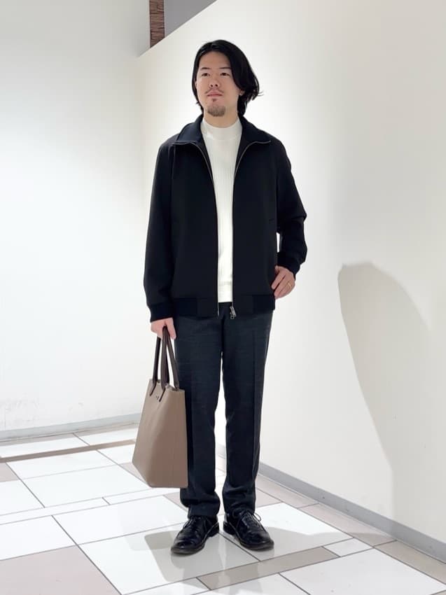 TAKEO KIKUCHIの【JUST ONE LAYER】ダウンファブリック ジップアップ リブ ブルゾンを使ったコーディネートを紹介します。｜Rakuten Fashion(楽天ファッション／旧楽天ブランドアベニュー)6489435