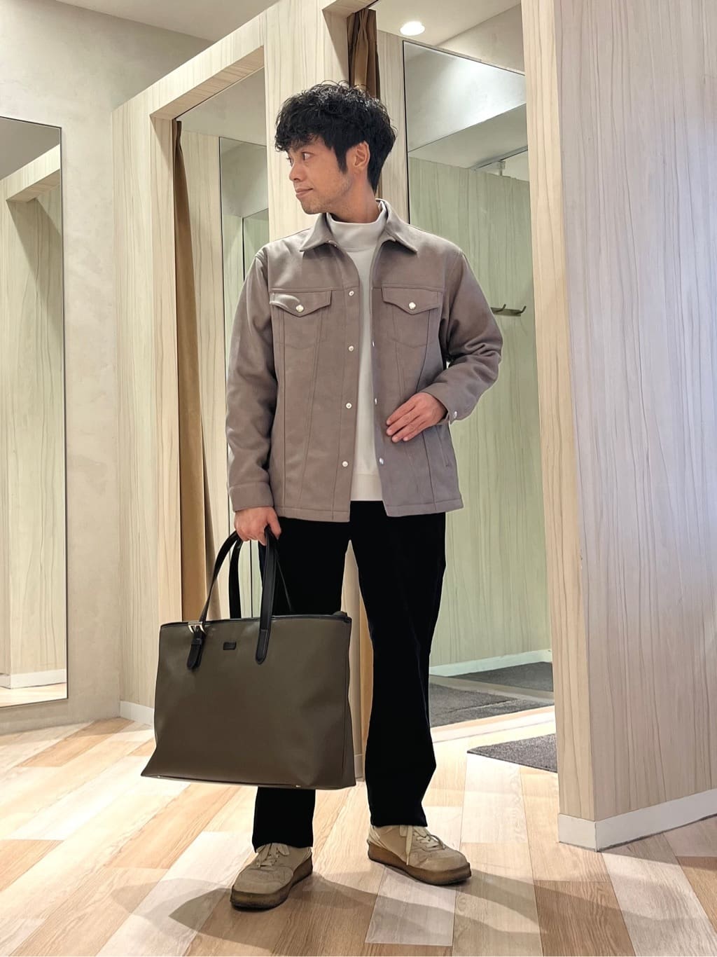 TAKEO KIKUCHIの【JUST ONE LAYER】ダウンファブリック ブルゾンを使ったコーディネートを紹介します。｜Rakuten Fashion(楽天ファッション／旧楽天ブランドアベニュー)6489462