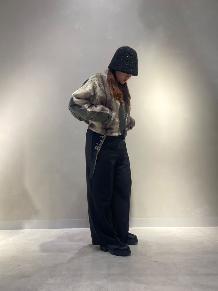 LASUDのグラデーションフェイクファージャケットを使ったコーディネートを紹介します。｜Rakuten Fashion(楽天ファッション／旧楽天ブランドアベニュー)6492281