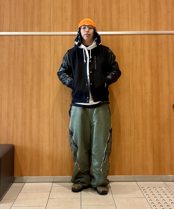 BEAMS HEARTの胸ジップ スタジアム ブルゾン 25AW スタジャンを使ったコーディネートを紹介します。｜Rakuten Fashion(楽天ファッション／旧楽天ブランドアベニュー)6492639