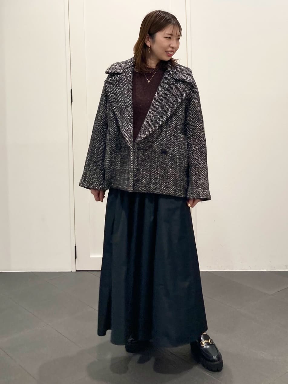 1er Arrondissementのへリンボンラメツイードショートコートを使ったコーディネートを紹介します。｜Rakuten Fashion(楽天ファッション／旧楽天ブランドアベニュー)6494235