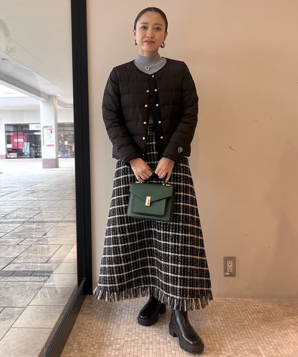 BEAMS HEARTのチェック柄 ツイード スカートを使ったコーディネートを紹介します。｜Rakuten Fashion(楽天ファッション／旧楽天ブランドアベニュー)6495743