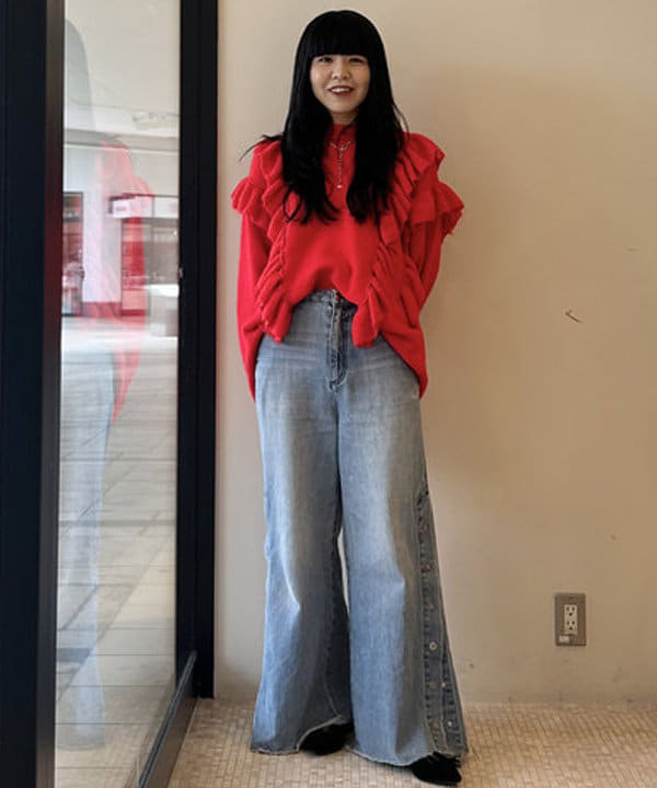 BEAMS HEARTのオーバー フリル ニット プルオーバーを使ったコーディネートを紹介します。｜Rakuten Fashion(楽天ファッション／旧楽天ブランドアベニュー)6497701