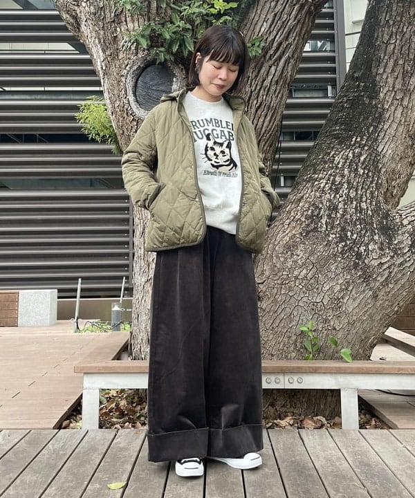BEAMS HEARTのネコ刺繍 スウェットを使ったコーディネートを紹介します。｜Rakuten Fashion(楽天ファッション／旧楽天ブランドアベニュー)6498406