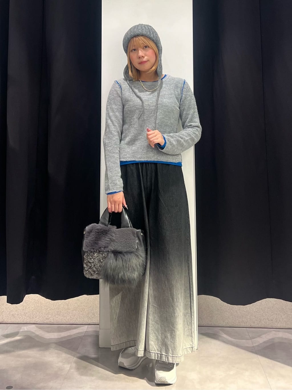 LASUDのシアーモヘアレイヤードニットを使ったコーディネートを紹介します。｜Rakuten Fashion(楽天ファッション／旧楽天ブランドアベニュー)6500391