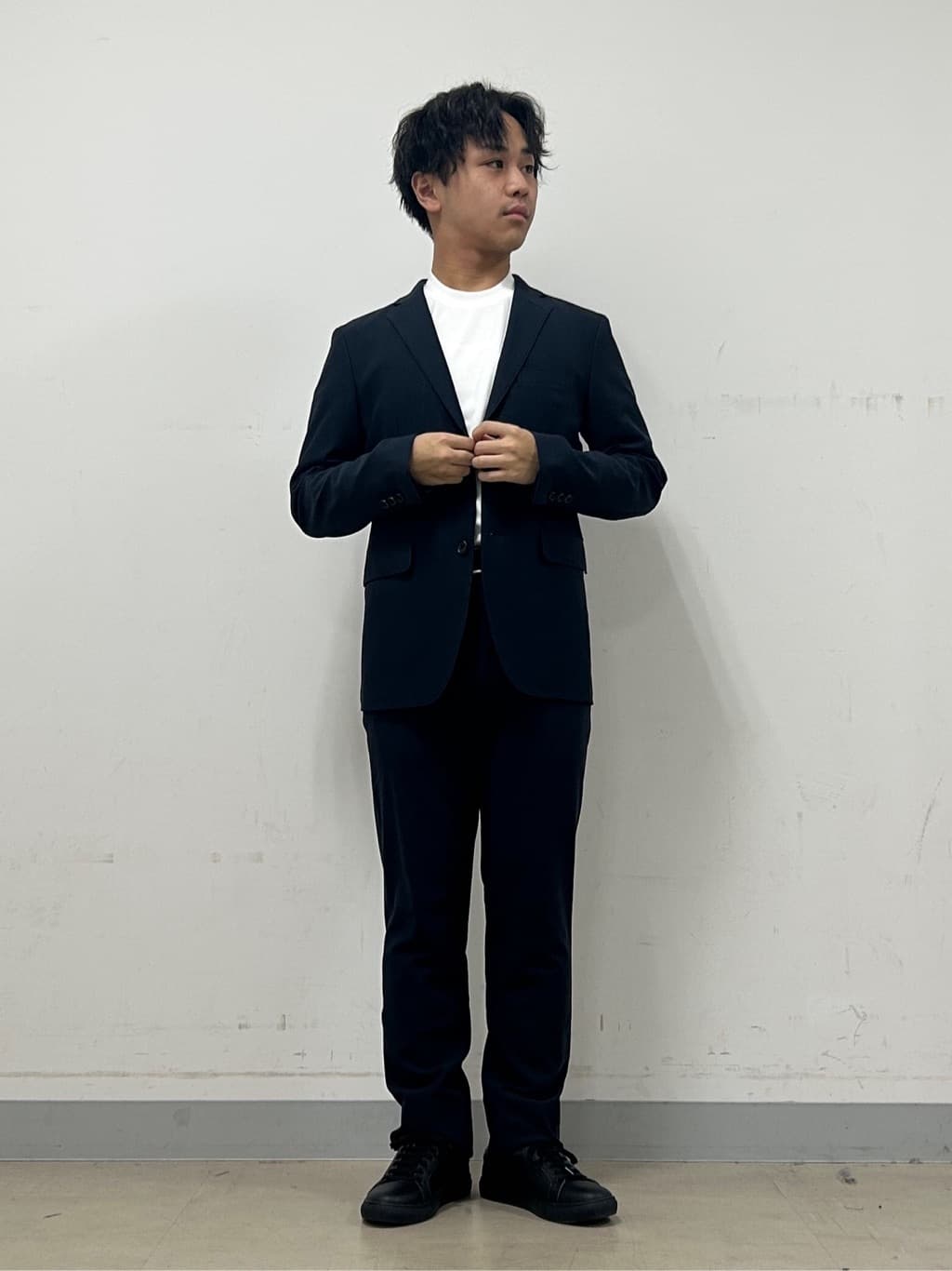 TAKEO KIKUCHIの【Sサイズ~】ラッセルメッシュ ジャケットを使ったコーディネートを紹介します。｜Rakuten Fashion(楽天ファッション／旧楽天ブランドアベニュー)6502542