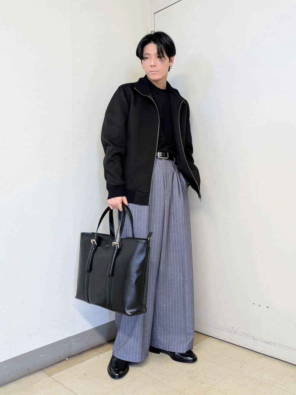 TAKEO KIKUCHIの【JUST ONE LAYER】ダウンファブリック ジップアップ リブ ブルゾンを使ったコーディネートを紹介します。｜Rakuten Fashion(楽天ファッション／旧楽天ブランドアベニュー)6504764