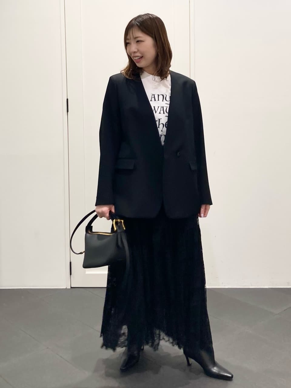 1er ArrondissementのロゴプリントTシャツを使ったコーディネートを紹介します。｜Rakuten Fashion(楽天ファッション／旧楽天ブランドアベニュー)6505381