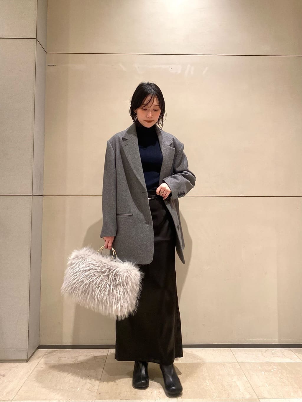 GALLARDAGALANTEの【手洗い可能】ストレッチサテンタイトスカートを使ったコーディネートを紹介します。｜Rakuten Fashion(楽天ファッション／旧楽天ブランドアベニュー)6505994