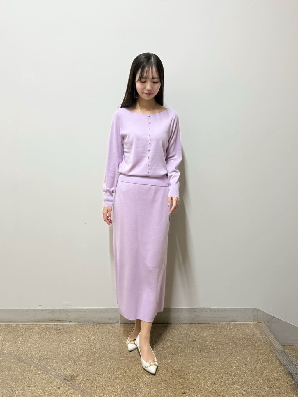 Viaggio Bluの【新色追加】BRISBANE前後2WAYパールニットを使ったコーディネートを紹介します。｜Rakuten Fashion(楽天ファッション／旧楽天ブランドアベニュー)6508370