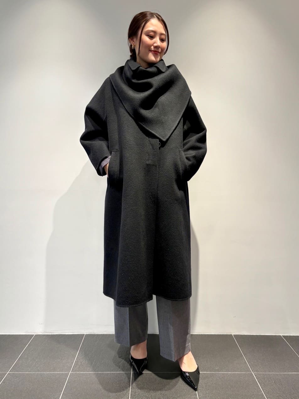 1er ArrondissementのTOPダブルビーバーステンカラーコート(スカーフ付)を使ったコーディネートを紹介します。｜Rakuten Fashion(楽天ファッション／旧楽天ブランドアベニュー)6510911