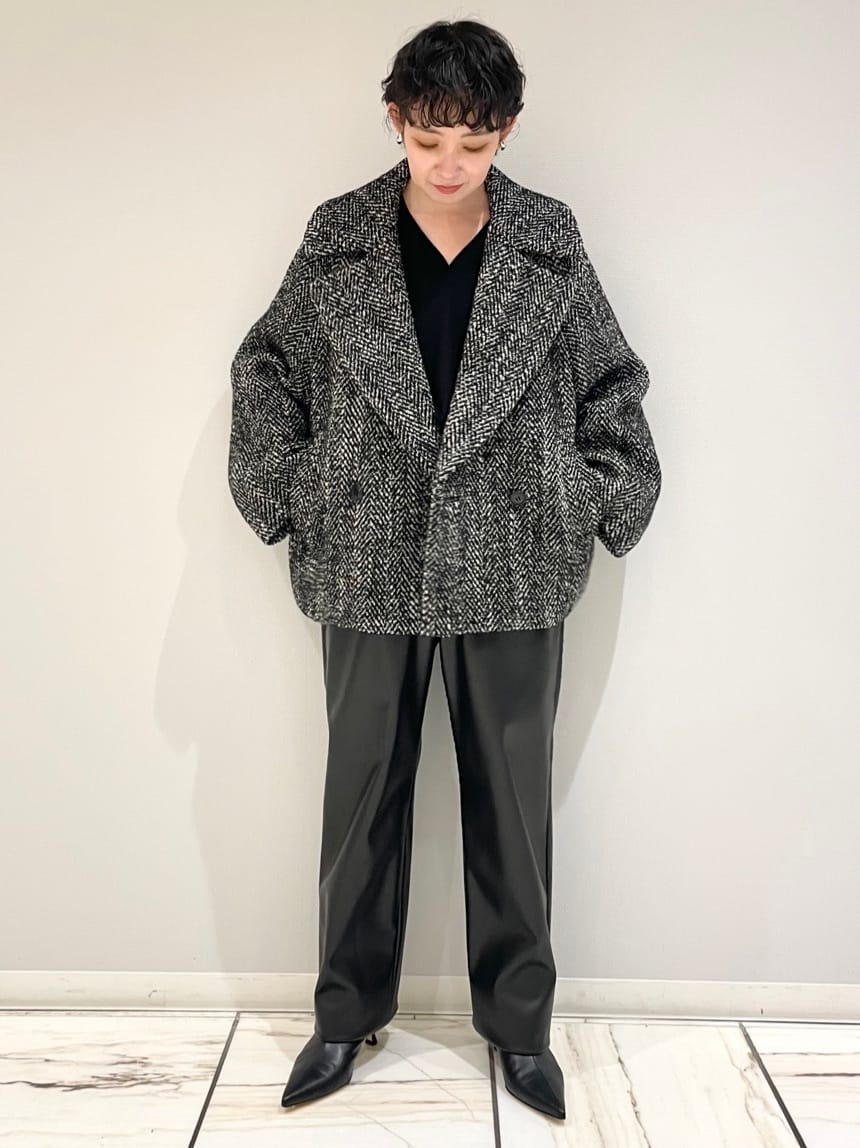 1er Arrondissementのへリンボンラメツイードショートコートを使ったコーディネートを紹介します。｜Rakuten Fashion(楽天ファッション／旧楽天ブランドアベニュー)6510915