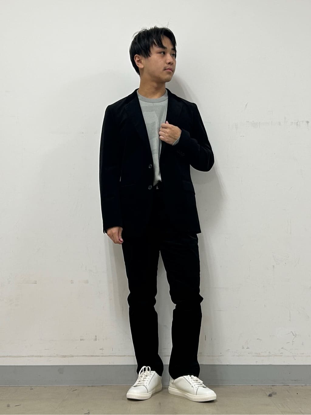 TAKEO KIKUCHIの【Sサイズ~】ストレッチコーデュロイ ジャケットを使ったコーディネートを紹介します。｜Rakuten Fashion(楽天ファッション／旧楽天ブランドアベニュー)6511925