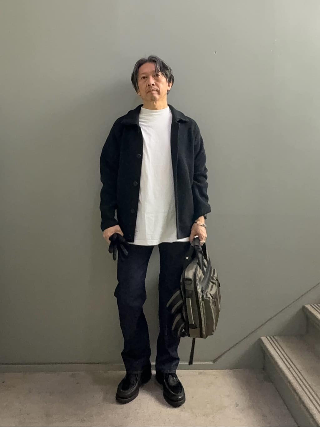 TAKEO KIKUCHIの【モンスターストレッチ】日本製 ワンウォッシュ デニムパンツを使ったコーディネートを紹介します。｜Rakuten Fashion(楽天ファッション／旧楽天ブランドアベニュー)6513223