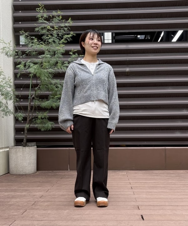 BEAMS HEARTのポリエステルレーヨン 2タック ワイドパンツを使ったコーディネートを紹介します。｜Rakuten Fashion(楽天ファッション／旧楽天ブランドアベニュー)6513451