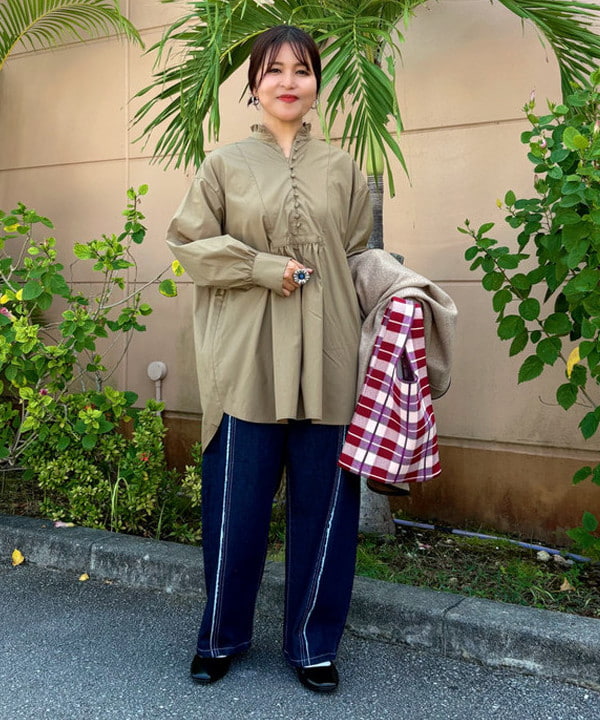 BEAMS HEARTの【洗濯機洗い可】スタンドフリル チュニックシャツ 25AW レディース 長袖 きれいめ レイヤード オンオフ兼用 通勤 お仕事を使ったコーディネートを紹介します。｜Rakuten Fashion(楽天ファッション／旧楽天ブランドアベニュー)6516996